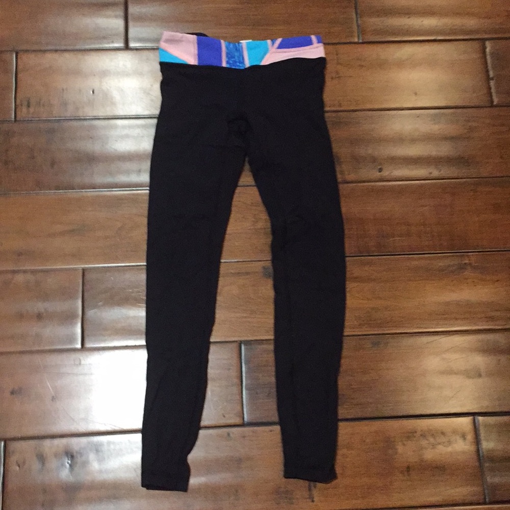 Ivivva girls black tights size 8.  EUC.